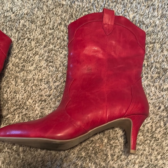 Dolce Vita Red Heeled Boots - Picture 5 of 14